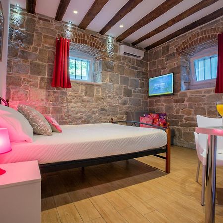 Summer Stone Pleasure Split Bagian luar foto